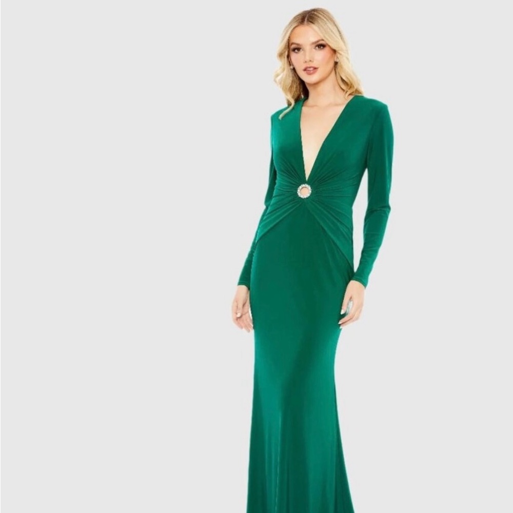 NWT MacDuggal Gathered Pearl Long Sleeve Keyhole Gown Emerald 8
